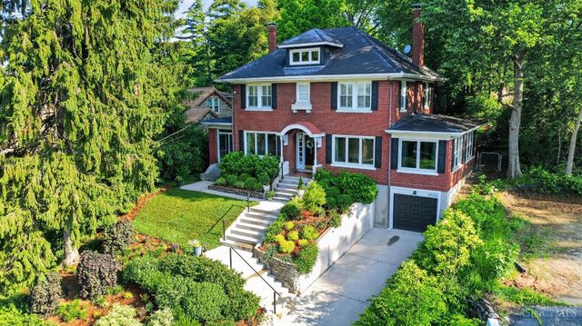 2924 Erie Avenue, Cincinnati, OH 45208