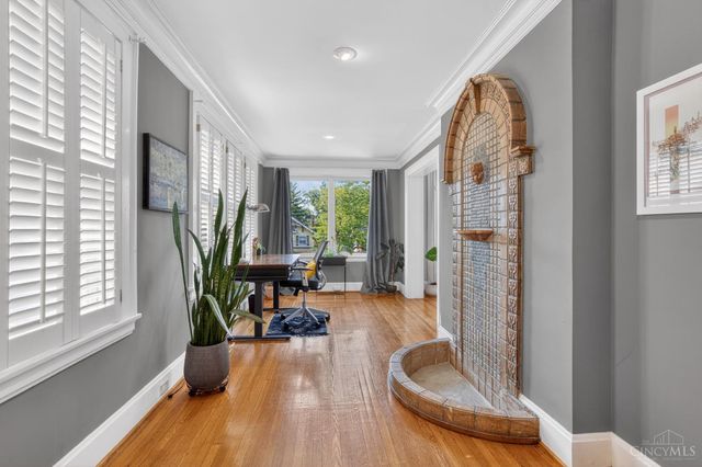 2924 Erie Avenue, Cincinnati, OH 45208