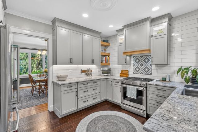 2924 Erie Avenue, Cincinnati, OH 45208