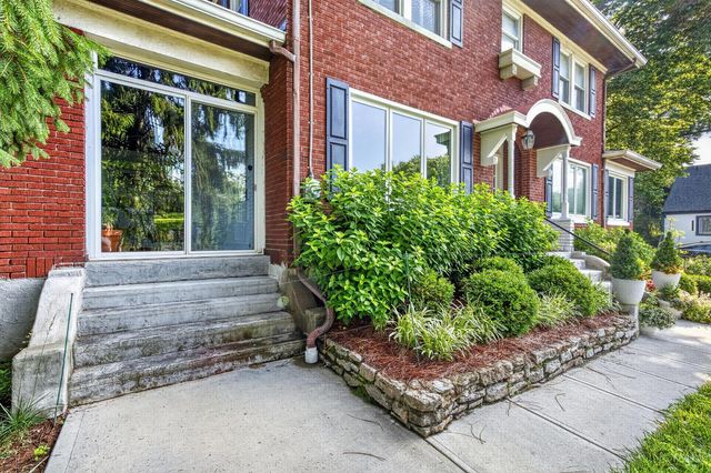 2924 Erie Avenue, Cincinnati, OH 45208