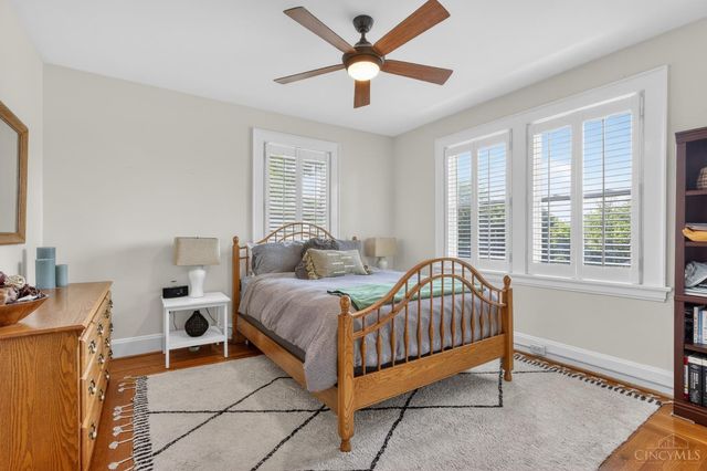 2924 Erie Avenue, Cincinnati, OH 45208