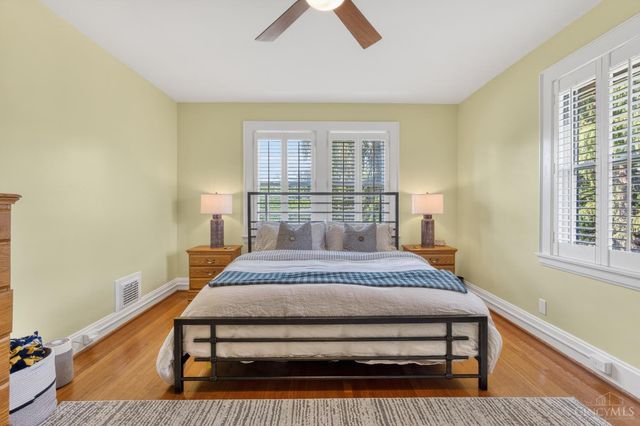2924 Erie Avenue, Cincinnati, OH 45208