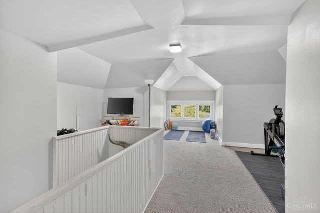 2924 Erie Avenue, Cincinnati, OH 45208