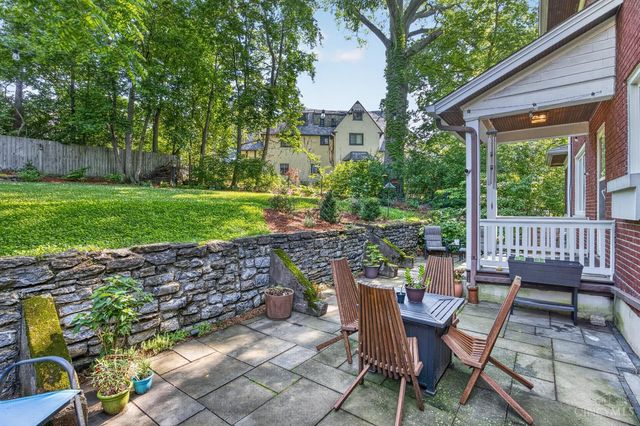 2924 Erie Avenue, Cincinnati, OH 45208