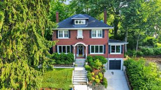 2924 Erie Avenue, Cincinnati, OH 45208