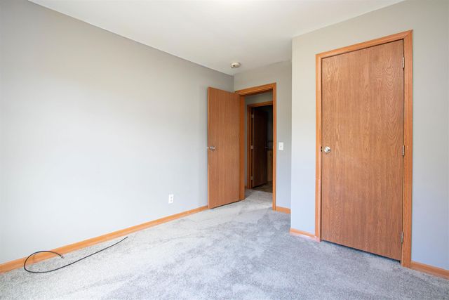 16 Deer Creek Lane, St. Johnsbury, VT 05819