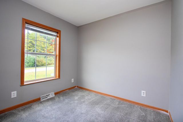 16 Deer Creek Lane, St. Johnsbury, VT 05819