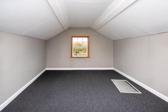 16 Deer Creek Lane, St. Johnsbury, VT 05819