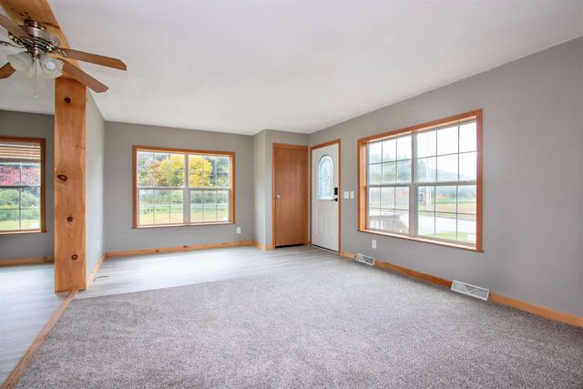 16 Deer Creek Lane, St. Johnsbury, VT 05819