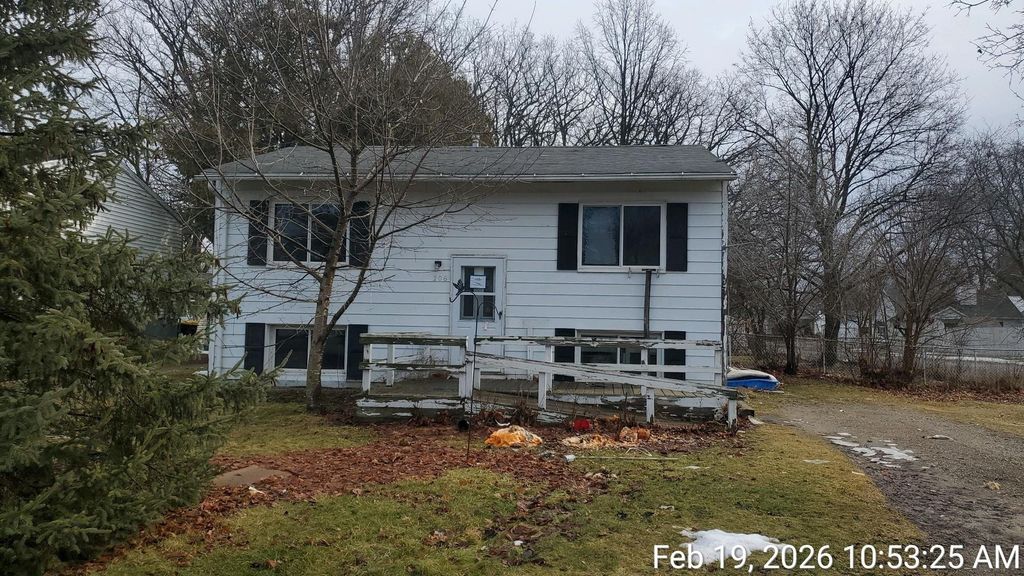 206 Williamette Avenue, Alma, MI 48801