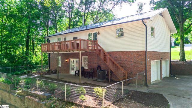 104 Ridgewood Street, Easley, SC 29642