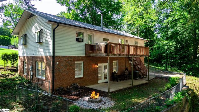 104 Ridgewood Street, Easley, SC 29642