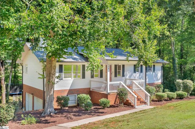 104 Ridgewood Street, Easley, SC 29642