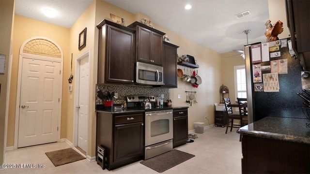 6532 HUNTSCOTT Place, Jacksonville, FL 32258