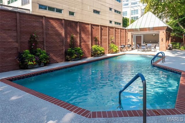 4540 Laclede Avenue 303, St Louis, MO 63108