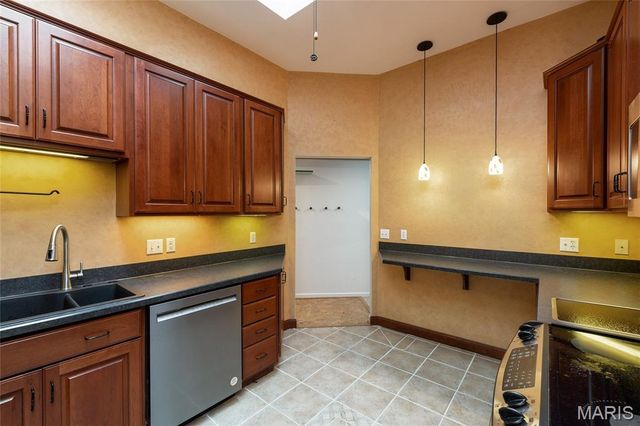 4540 Laclede Avenue 303, St Louis, MO 63108
