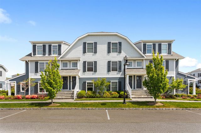 52 Village Green Drive, Southampton, NY 11968
