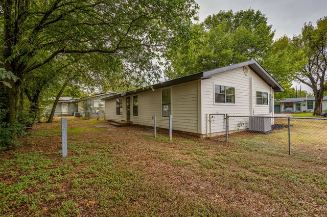 703 Odell Street, Cleburne, TX 76033