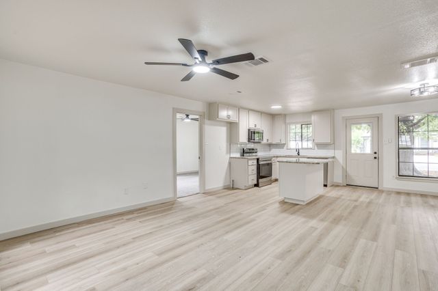 703 Odell Street, Cleburne, TX 76033