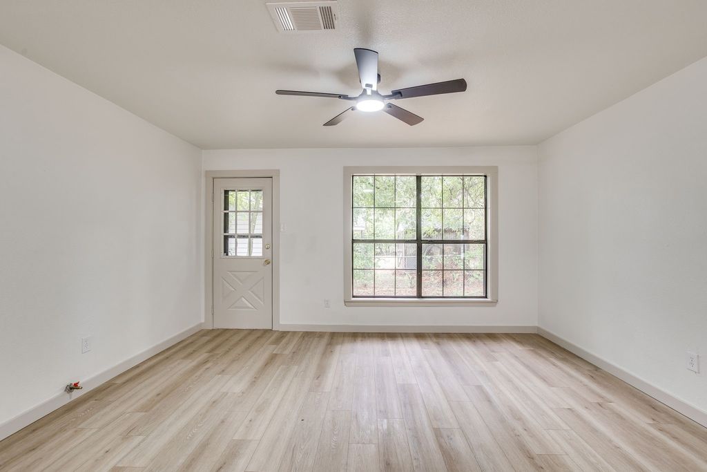 703 Odell Street, Cleburne, TX 76033 — photo 5