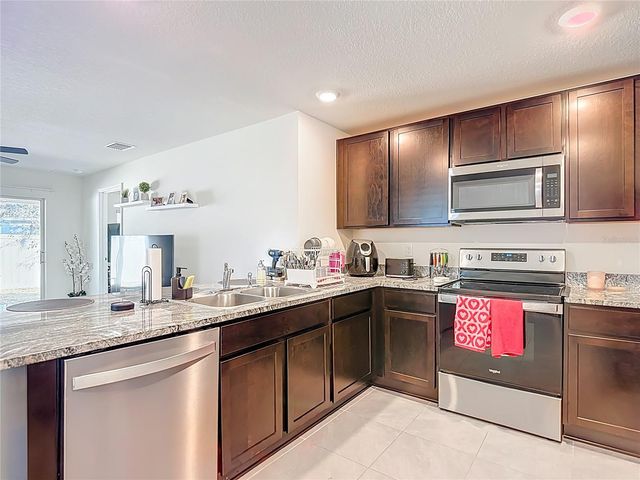 37501 SHARKS EYE LANE, Zephyrhills, FL 33541