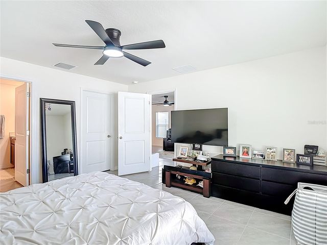 37501 SHARKS EYE LANE, Zephyrhills, FL 33541