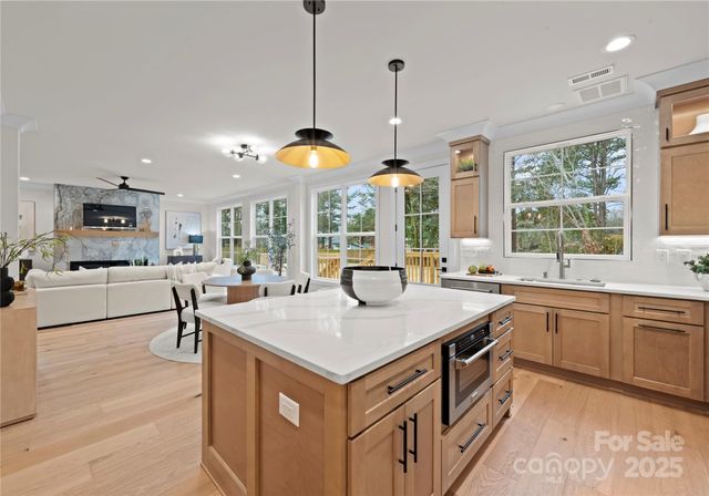 1641 Longfellow Street, Charlotte, NC 28205