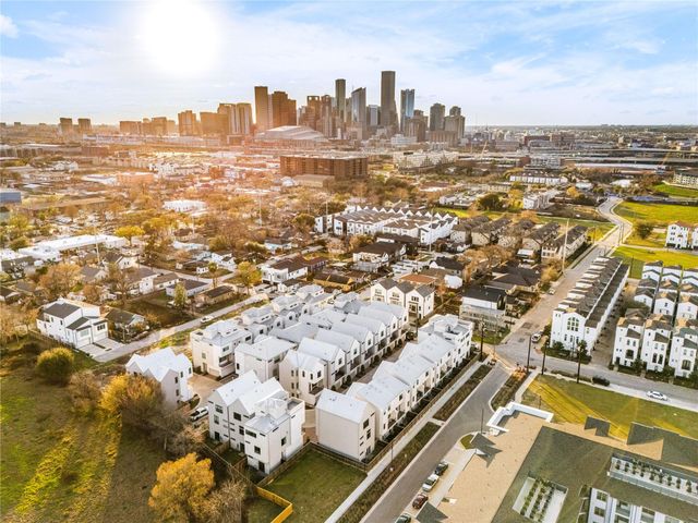 2819 Decker Place, Houston, TX 77003