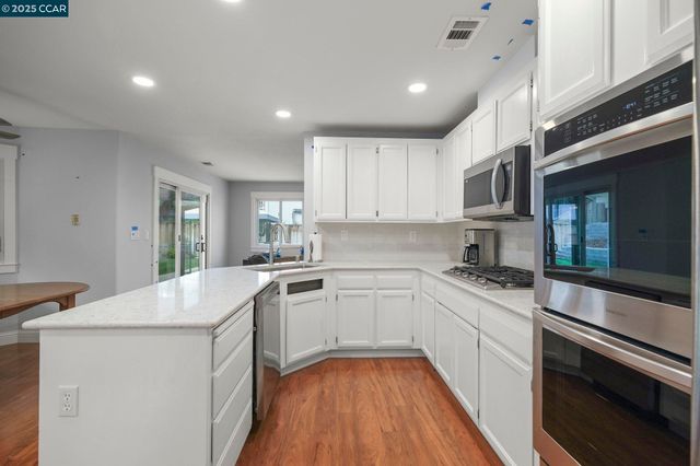 1541 Larkspur Ct, Oakley, CA 94561