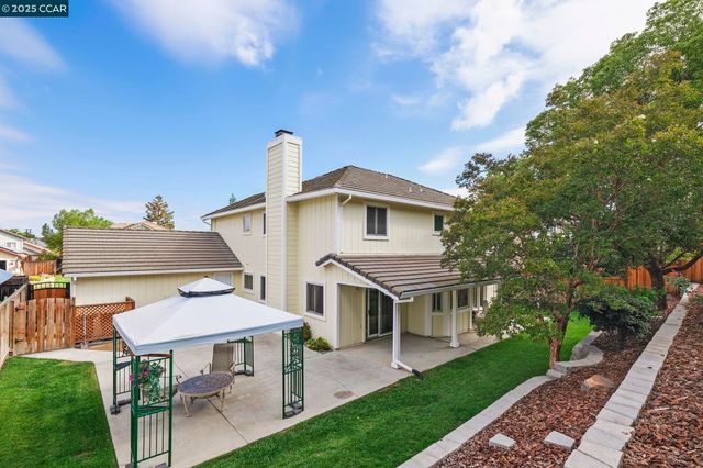 1541 Larkspur Ct, Oakley, CA 94561