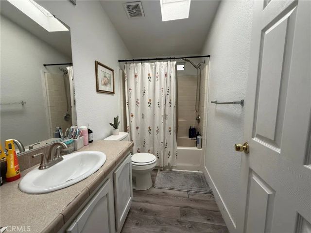 16600 Orange 25, Paramount, CA 90723