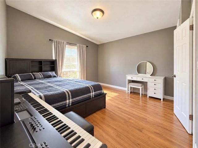 16600 Orange 25, Paramount, CA 90723