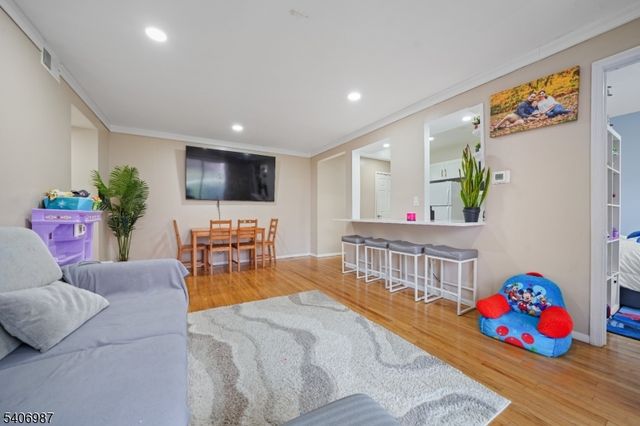 1300 Rock Ave APT F1, North Plainfield Boro, NJ 07060