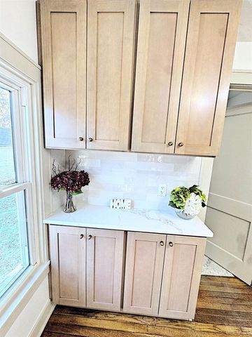 1633 BURDICK STREET, Oshkosh, WI 54901