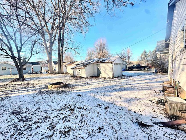 1633 BURDICK STREET, Oshkosh, WI 54901