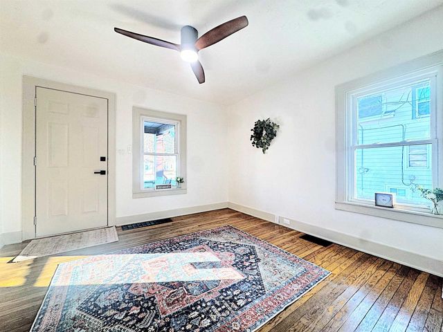 1633 BURDICK STREET, Oshkosh, WI 54901