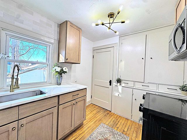 1633 BURDICK STREET, Oshkosh, WI 54901