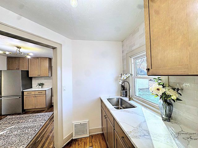 1633 BURDICK STREET, Oshkosh, WI 54901