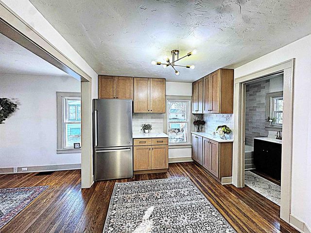 1633 BURDICK STREET, Oshkosh, WI 54901