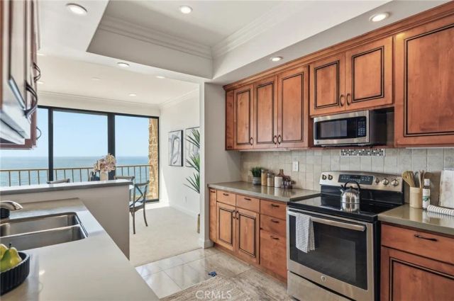 727 Esplanade 306, Redondo Beach, CA 90277