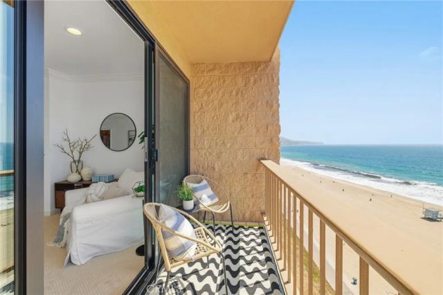 727 Esplanade 306, Redondo Beach, CA 90277
