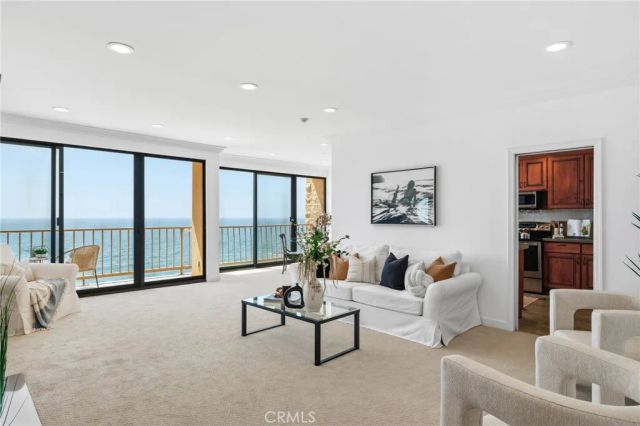 727 Esplanade 306, Redondo Beach, CA 90277