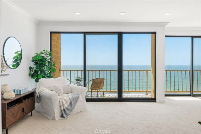 727 Esplanade 306, Redondo Beach, CA 90277