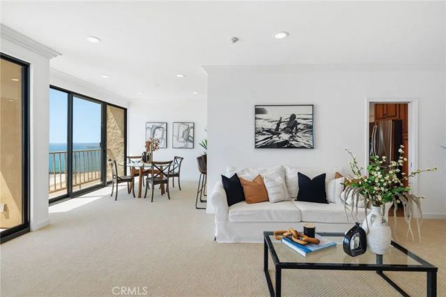 727 Esplanade 306, Redondo Beach, CA 90277