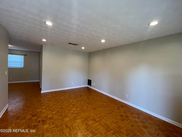 1136 WILLOW Lane, Orange Park, FL 32073