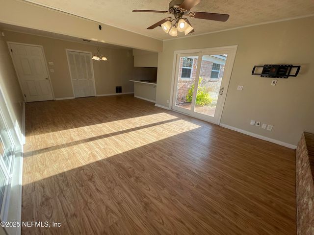 1136 WILLOW Lane, Orange Park, FL 32073