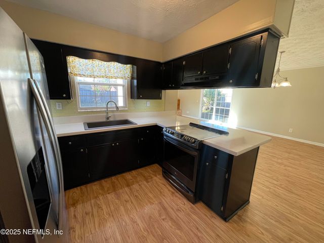 1136 WILLOW Lane, Orange Park, FL 32073