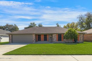 106 Parsonage Lane, Lafayette, LA 70503