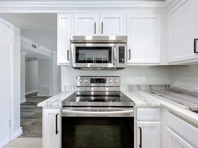 1040 WAVERLY DRIVE, Longwood, FL 32750