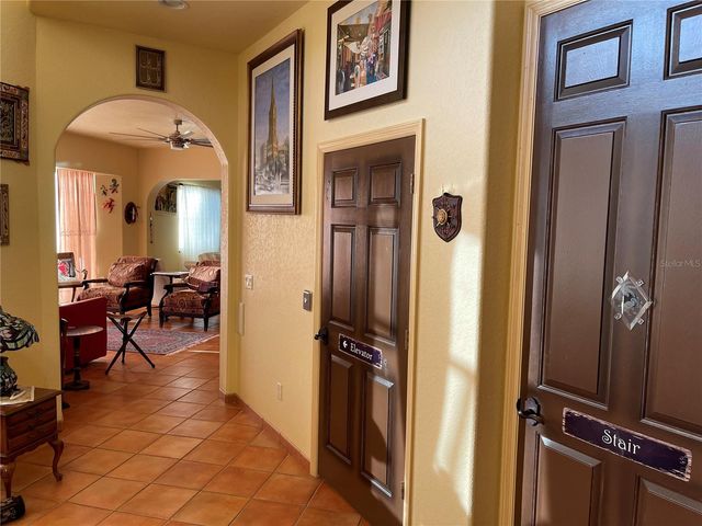 9017 BAYWOOD PARK DRIVE, Seminole, FL 33777